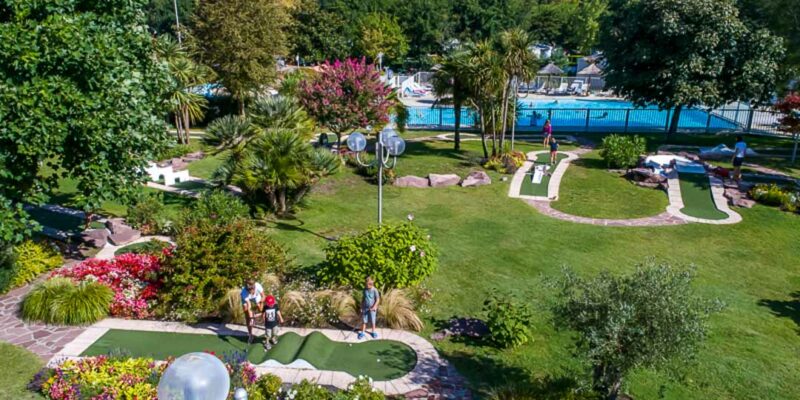 Camping Landes | mini golf piscine chauffée